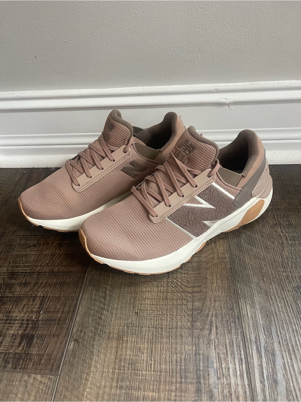 New Balance Women’s Fresh Foam X 1440 V1 Taupe Mesh Sneaker - Picture 5 of 8